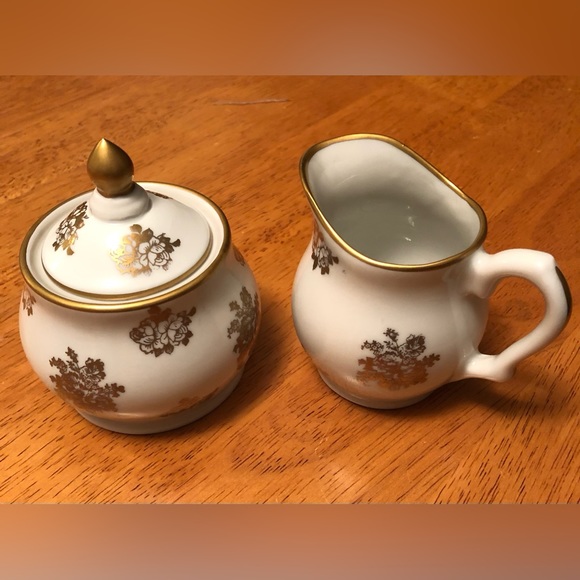 VINTAGE HAND PAINTED PORCELAINE DE FRANCE CREAM AND SUGAR SET - Picture 11 of 16